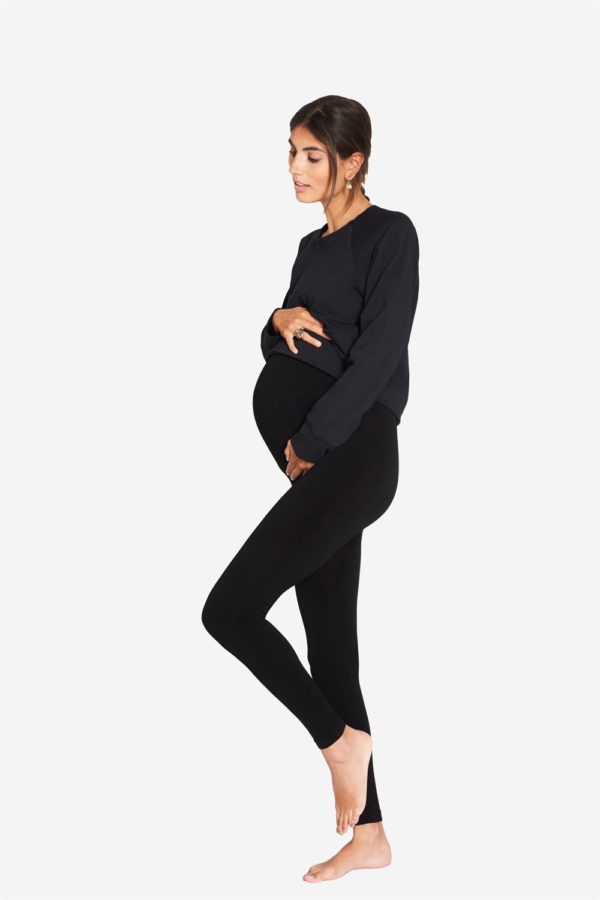 Black maternity leggings for pregnant women